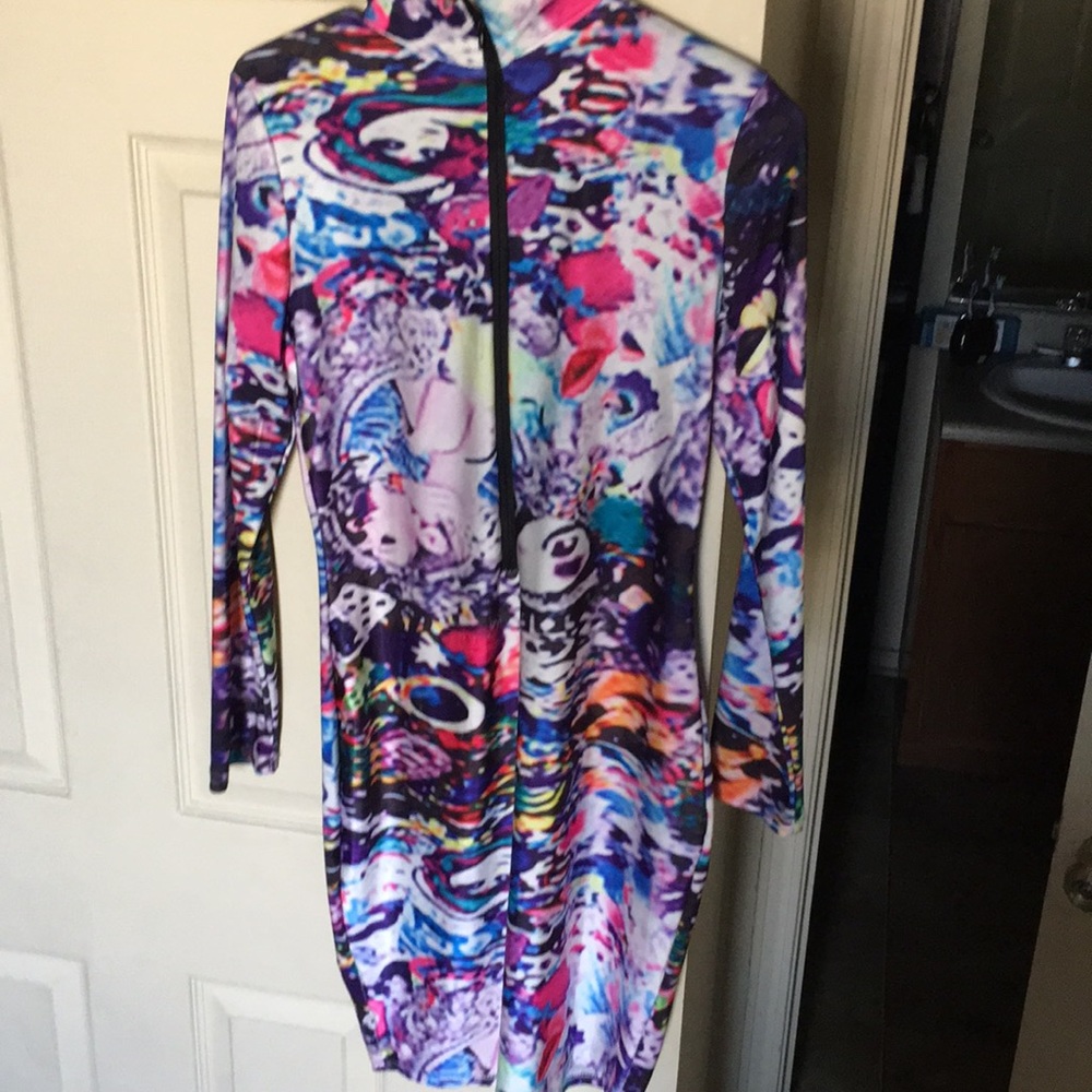 Multi color dress great condition to small